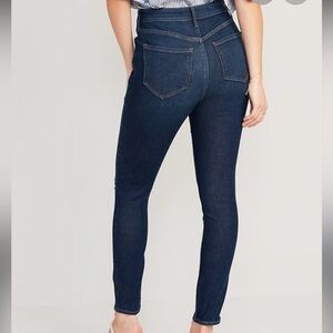 Old Navy Extra High-Rise Rockstar Super Skinny Skinny Jean